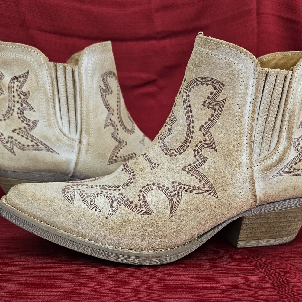 Chic Beige Western Ankle Booties